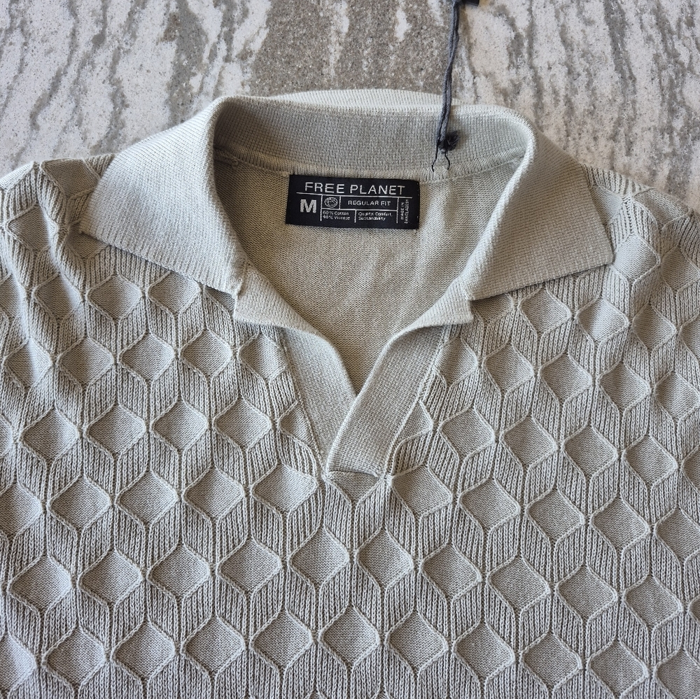 Free Planet Men's Geometric Knit Open Collar Knit Polo Shirt Size Medium NEW